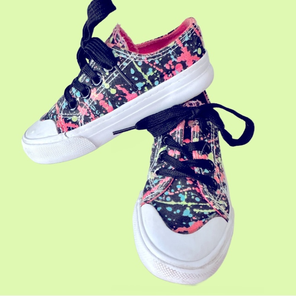 Paint splattered shoes size 9